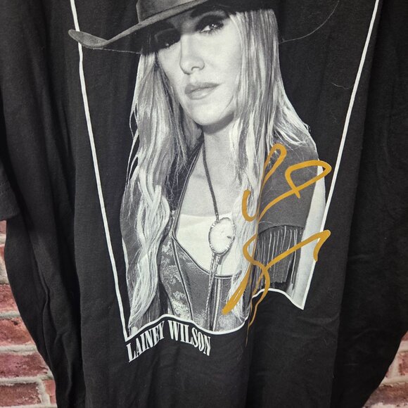 Lainey Wilson Black Graphic Tee | Country Concert Shirt | Unisex Medium | NEW - Picture 4 of 4